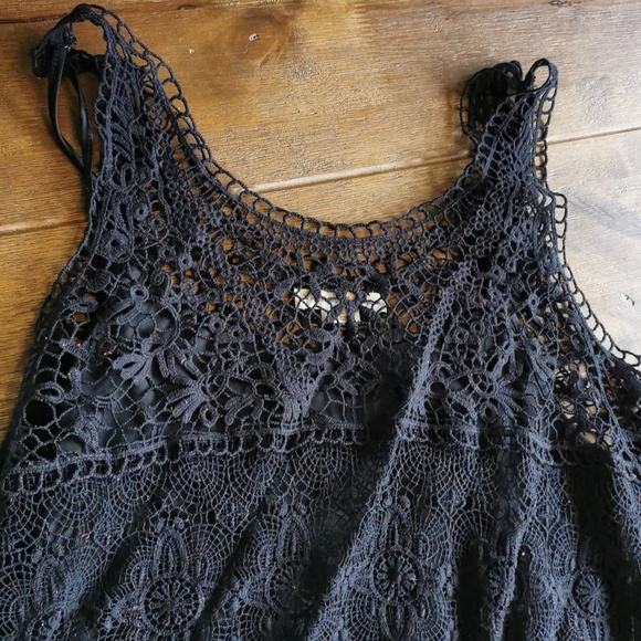 Crochet Scalloped dress - Picture 4 of 7